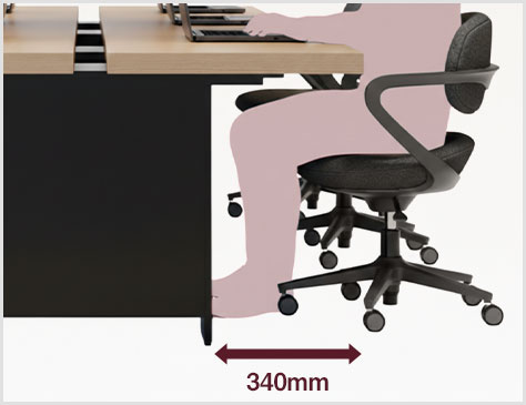 ボックス脚の位置を気にせず座れる