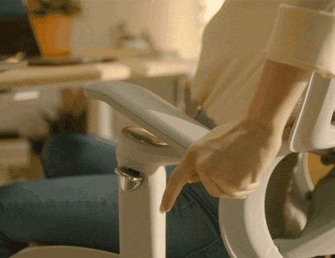 180度くるりと回転アームレスト