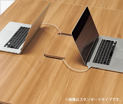 配線ケーブル収納付き