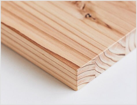 国産木材の代表格、スギの無垢材