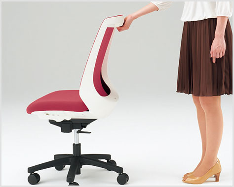 引きやすい把手付