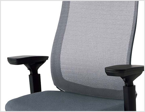 通気性に優れた背面メッシュ生地