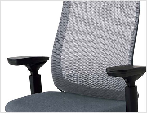 通気性に優れた背面メッシュ生地