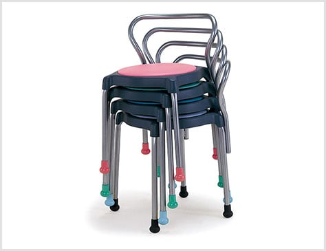 4脚までスタッキング可能