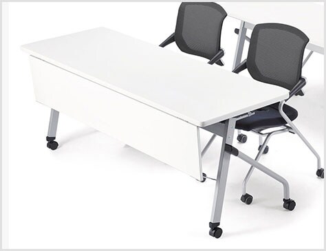 足元を隠すパネル付き