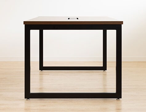 デザイン性を高める口の字脚