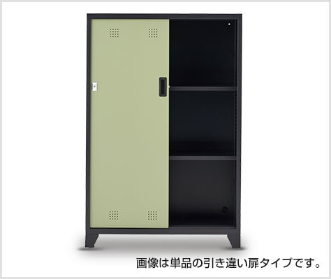 引き違い扉で開閉スペースが不要!