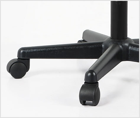 軽くて丈夫な樹脂製の脚