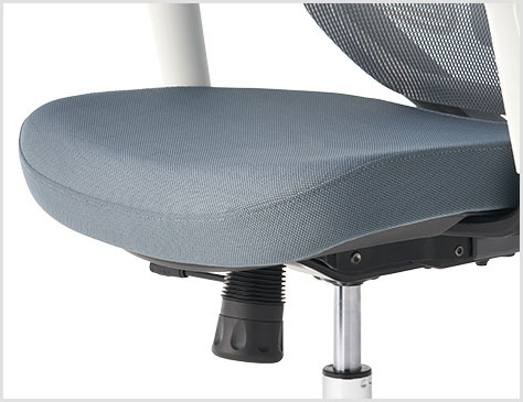 高弾力のモールドウレタン座面