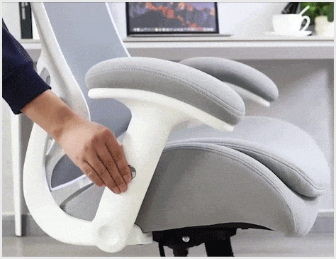 収納に便利な可動式アーム