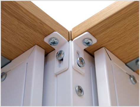 ボルト固定でしっかり連結