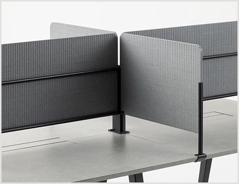 没入感を高めるサイドパネル(別売)