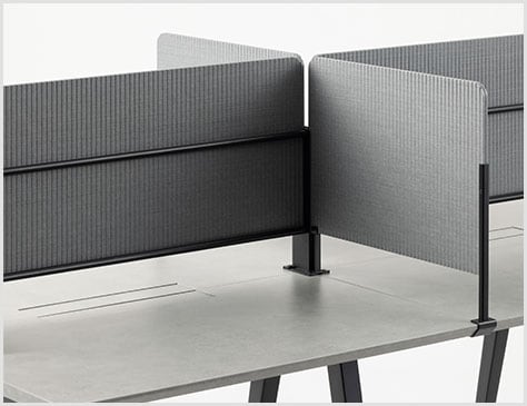 没入感を高めるフロントパネル(別売)