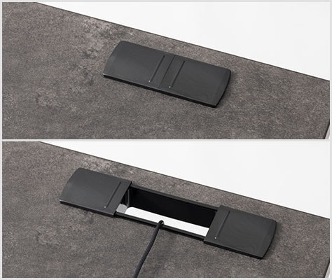 フタ付きのコードホール