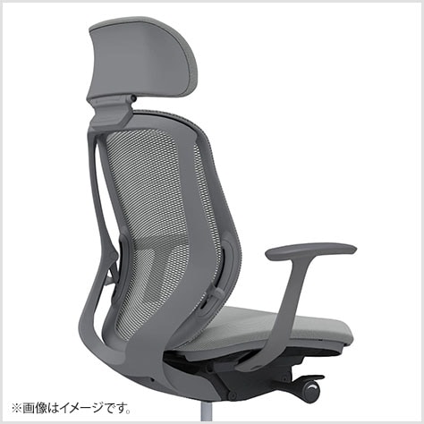 フィット性を高めた背フレーム