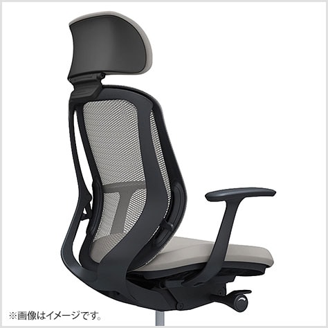 フィット性を高めた背フレーム