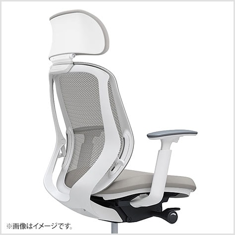 フィット性を高めた背フレーム