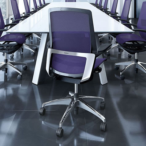 ブラックボディ×メッキ調パネル