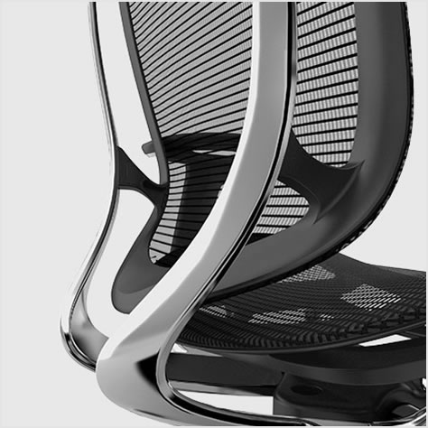 フィット性を高めた背フレーム