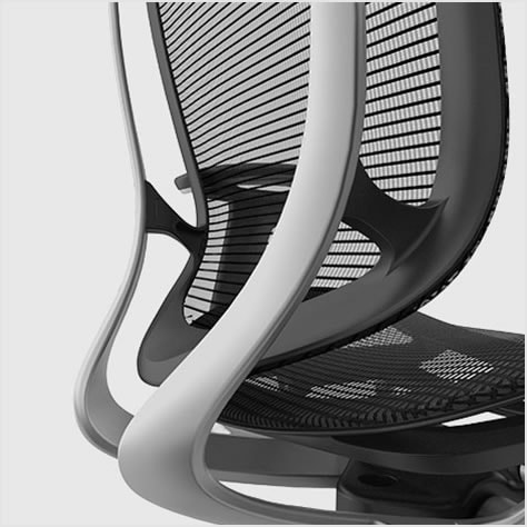 フィット性を高めた背フレーム