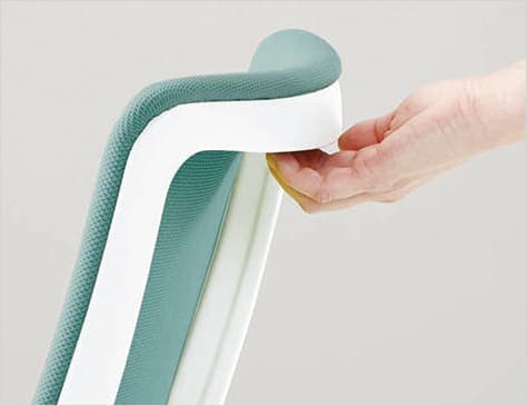 移動に便利な背フレームの手かけ