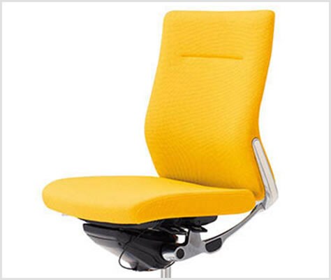 スッキリとしたアームレスタイプ