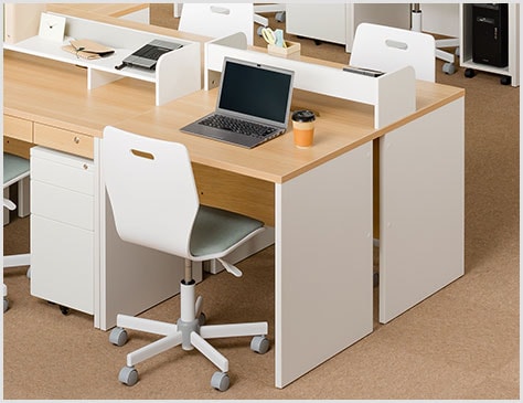 機能的なパネル脚設計