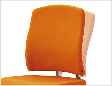 体の動きに追随する背チルト