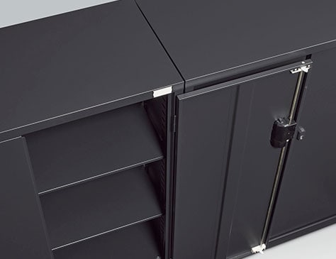 扉の開きは180°オープン