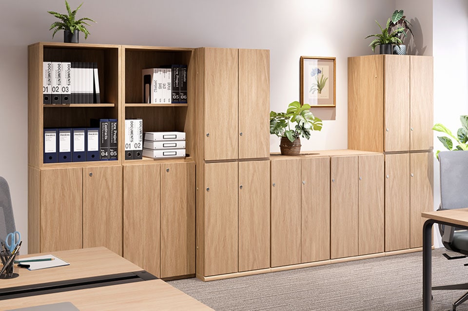 空間の品格を高める、木目調デザイン