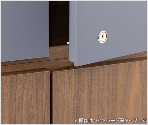 ミニマルを追求した取っ手レス設計