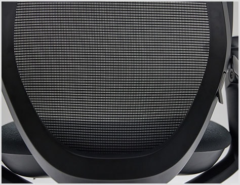 背骨ごと包み込む動的メッシュ構造